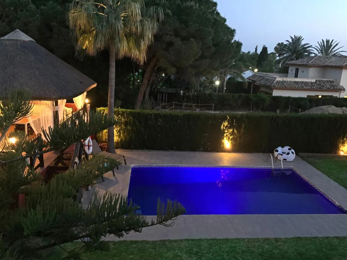 Villa Nabrisa Marbella, 5 Bedroom, Private Pool, Garden, Bbq Spanien