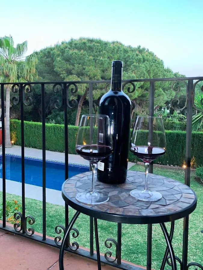 Villa Nabrisa Marbella, 5 Bedroom, Private Pool, Garden, Bbq