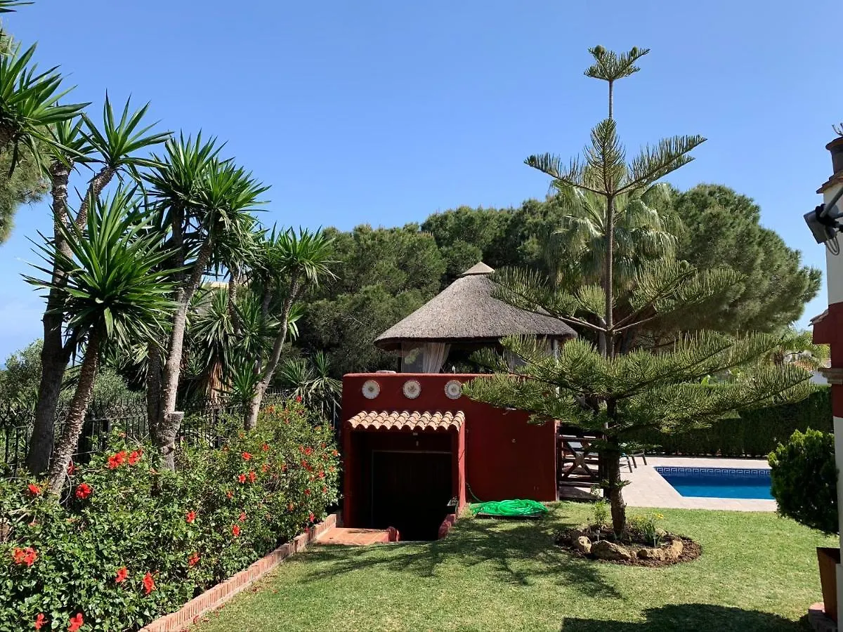 Villa Nabrisa Marbella, 5 Bedroom, Private Pool, Garden, Bbq  Marbella