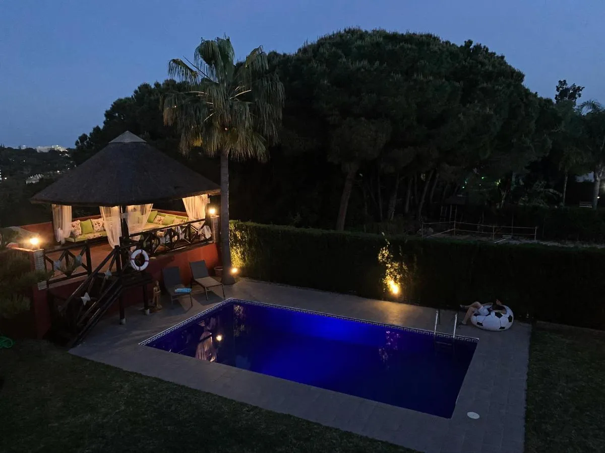 Villa Nabrisa Marbella, 5 Bedroom, Private Pool, Garden, Bbq