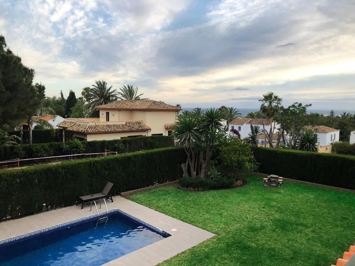 Villa Nabrisa Marbella, 5 Bedroom, Private Pool, Garden, Bbq Marbella
