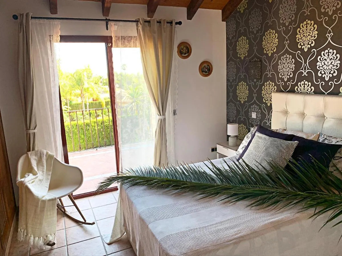 Villa Nabrisa Marbella, 5 Bedroom, Private Pool, Garden, Bbq  Marbella